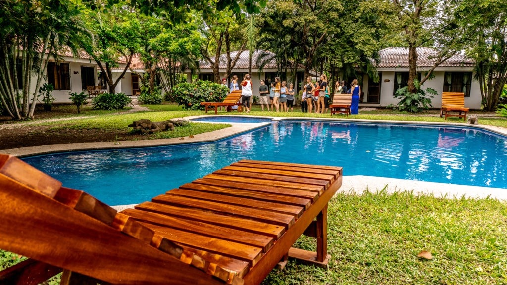 oasis bungalows in costa rica-min
